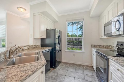 Condo in Sarasota, Florida, 2 bedrooms  № 2233610 - photo 15