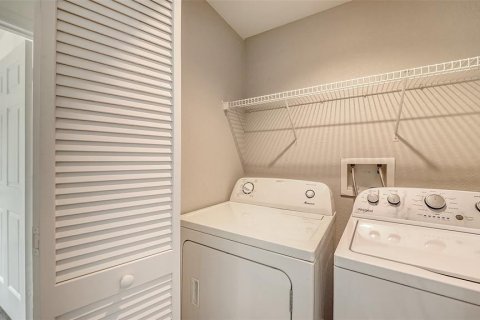 Condo in Sarasota, Florida, 2 bedrooms  № 2233610 - photo 26