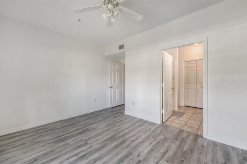 Condo in Sarasota, Florida, 2 bedrooms  № 2233610 - photo 21