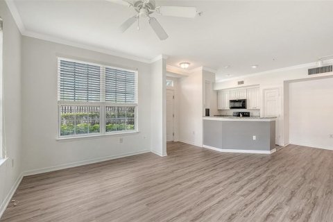 Condo in Sarasota, Florida, 2 bedrooms  № 2233610 - photo 9