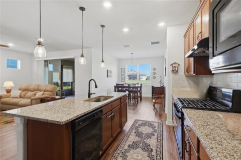 Villa ou maison à vendre à Land O' Lakes, Floride: 2 chambres, 177.35 m2 № 2420543 - photo 6