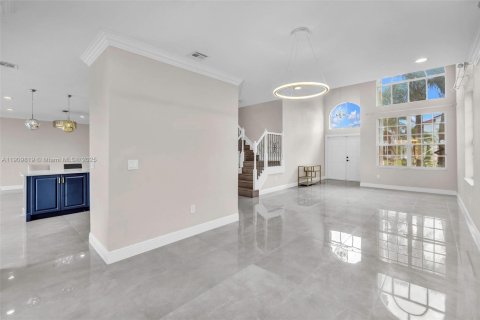 Villa ou maison à louer à Pembroke Pines, Floride: 5 chambres, 278.52 m2 № 1965464 - photo 10