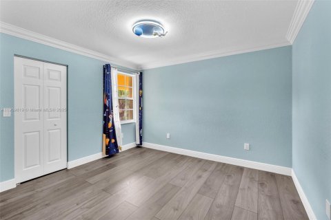 Villa ou maison à louer à Pembroke Pines, Floride: 5 chambres, 278.52 m2 № 1965464 - photo 29