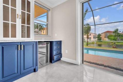 Villa ou maison à louer à Pembroke Pines, Floride: 5 chambres, 278.52 m2 № 1965464 - photo 18