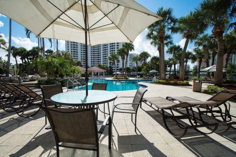 Copropriété à louer à Aventura, Floride: 2 chambres, 105.35 m2 № 2317152 - photo 7