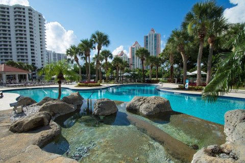 Copropriété à louer à Aventura, Floride: 2 chambres, 105.35 m2 № 2317152 - photo 4