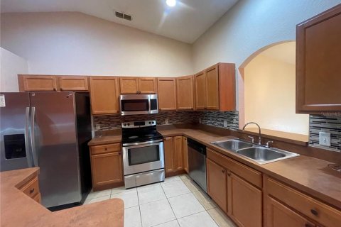 Villa ou maison à louer à Davenport, Floride: 4 chambres, 159.33 m2 № 2267441 - photo 2