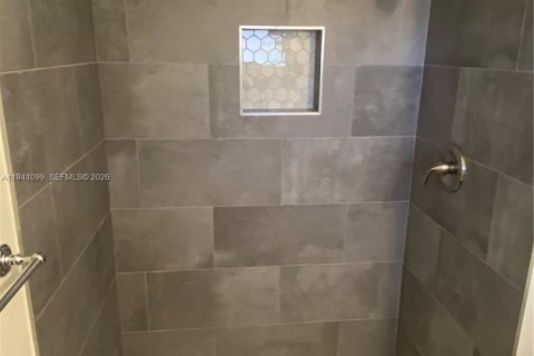 Casa en alquiler en North Lauderdale, Florida, 3 dormitorios, 121.05 m2 № 2017694 - foto 11