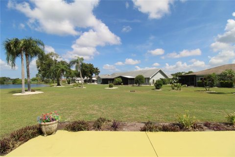 House in Sun City Center, Florida 2 bedrooms, 169.45 sq.m. № 2220871 - photo 27