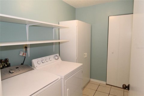 House in Sun City Center, Florida 2 bedrooms, 169.45 sq.m. № 2220871 - photo 24