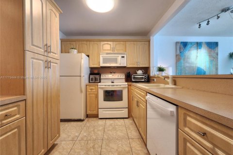 Купить кондоминиум в Холливуд, Флорида 1 спальня, 86.31м2, № 1704135 - фото 9