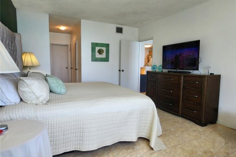 Купить кондоминиум в Холливуд, Флорида 1 спальня, 86.31м2, № 1704135 - фото 26