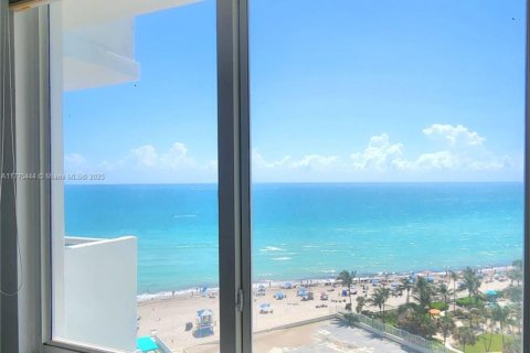 Купить кондоминиум в Холливуд, Флорида 1 спальня, 86.31м2, № 1704135 - фото 20