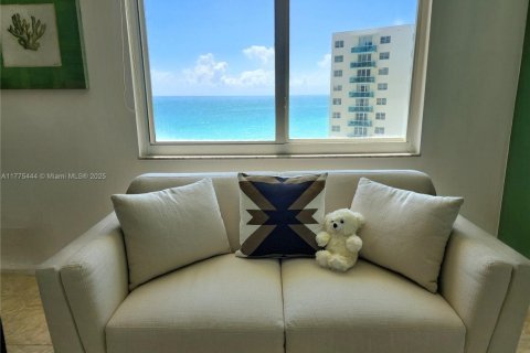 Купить кондоминиум в Холливуд, Флорида 1 спальня, 86.31м2, № 1704135 - фото 22