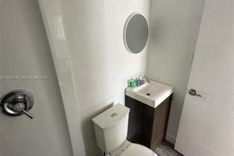 Commercial property in Hallandale Beach, Florida 1 bedroom, 97.83 sq.m. № 2001561 - photo 8