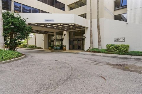 Condo in Tampa, Florida, 2 bedrooms  № 2227474 - photo 5