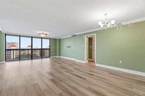 Condo in Tampa, Florida, 2 bedrooms  № 2227474 - photo 22