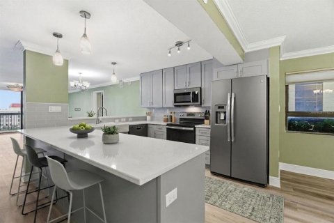 Condo in Tampa, Florida, 2 bedrooms  № 2227474 - photo 14