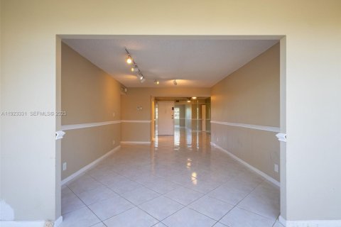 Copropriété à vendre à Plantation, Floride: 2 chambres, 97.92 m2 № 1977346 - photo 10