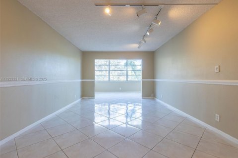 Copropriété à vendre à Plantation, Floride: 2 chambres, 97.92 m2 № 1977346 - photo 3