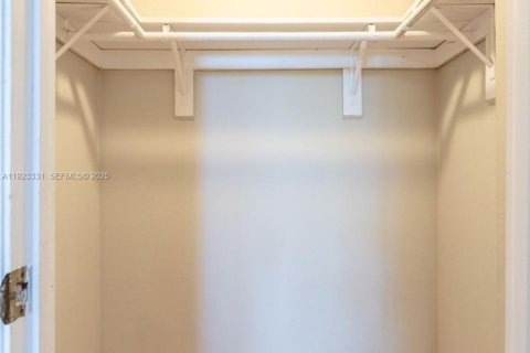 Copropriété à vendre à Plantation, Floride: 2 chambres, 97.92 m2 № 1977346 - photo 14