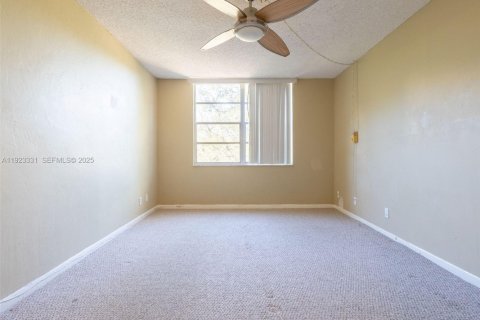 Copropriété à vendre à Plantation, Floride: 2 chambres, 97.92 m2 № 1977346 - photo 16