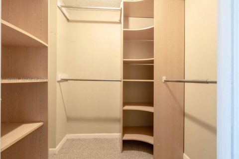 Copropriété à vendre à Plantation, Floride: 2 chambres, 97.92 m2 № 1977346 - photo 18