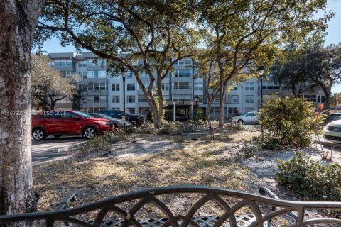 Copropriété à vendre à Plantation, Floride: 2 chambres, 97.92 m2 № 1977346 - photo 1