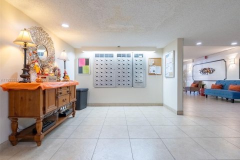 Copropriété à vendre à Plantation, Floride: 2 chambres, 97.92 m2 № 1977346 - photo 20