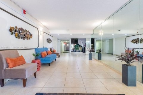 Copropriété à vendre à Plantation, Floride: 2 chambres, 97.92 m2 № 1977346 - photo 23