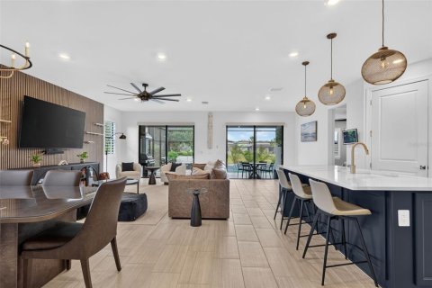 Villa ou maison à vendre à Bradenton, Floride: 3 chambres, 204.48 m2 № 2200131 - photo 5