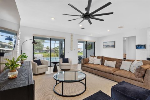 Villa ou maison à vendre à Bradenton, Floride: 3 chambres, 204.48 m2 № 2200131 - photo 18
