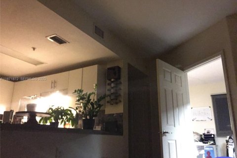 Copropriété à louer à Miami, Floride: 2 chambres, 81.1 m2 № 1920174 - photo 28