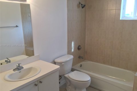 Copropriété à louer à Miami, Floride: 2 chambres, 81.1 m2 № 1920174 - photo 25