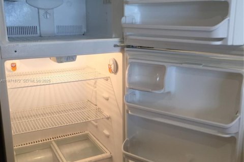 Copropriété à louer à Miami, Floride: 2 chambres, 81.1 m2 № 1920174 - photo 30