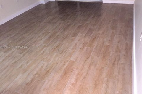 Condo in Miami, Florida, 2 bedrooms  № 1920174 - photo 23