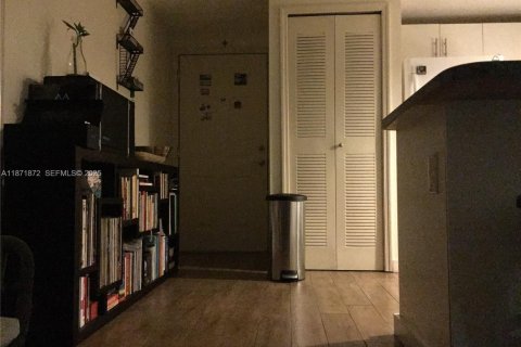 Copropriété à louer à Miami, Floride: 2 chambres, 81.1 m2 № 1920174 - photo 29