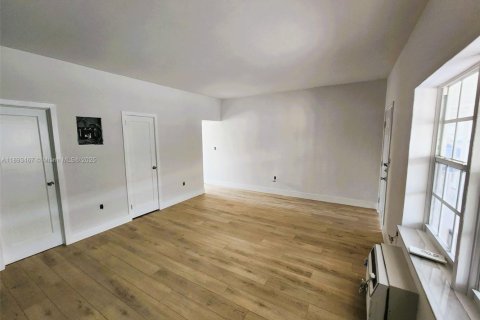 Снять в аренду виллу или дом в Майами-Бич, Флорида 578.97м2, № 1945344 - фото 7