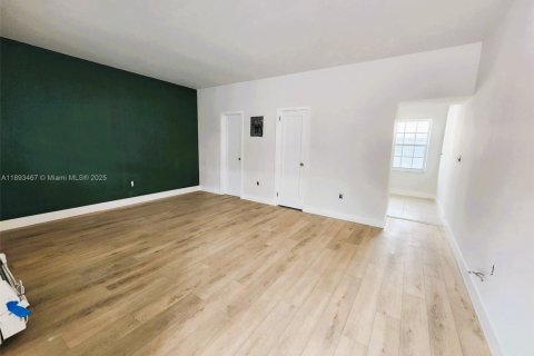 Снять в аренду виллу или дом в Майами-Бич, Флорида 578.97м2, № 1945344 - фото 6