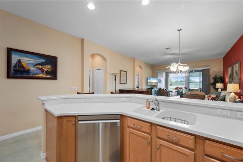 House in Port Charlotte, Florida 2 bedrooms, 128.86 sq.m. № 2393444 - photo 13