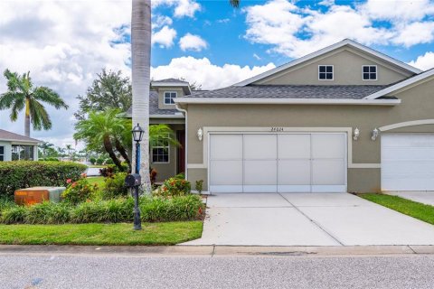 House in Port Charlotte, Florida 2 bedrooms, 128.86 sq.m. № 2393444 - photo 2