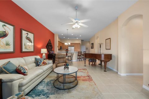 House in Port Charlotte, Florida 2 bedrooms, 128.86 sq.m. № 2393444 - photo 20