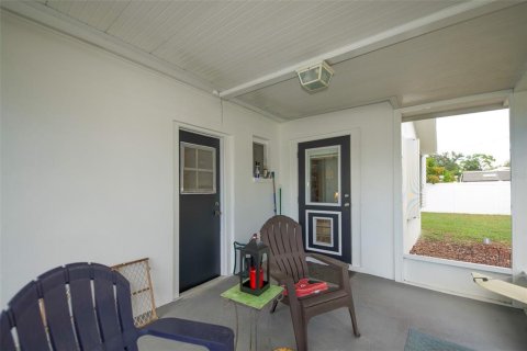 House in Clearwater, Florida 2 bedrooms, 96.15 sq.m. № 2347851 - photo 21