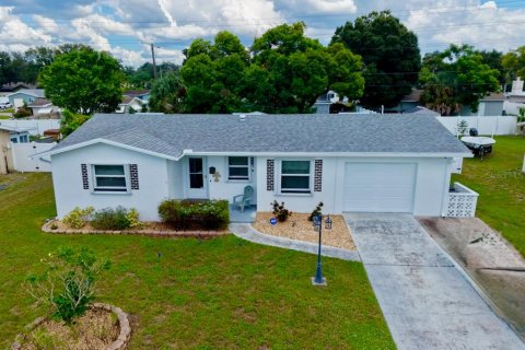 House in Clearwater, Florida 2 bedrooms, 96.15 sq.m. № 2347851 - photo 2