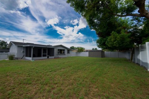 House in Clearwater, Florida 2 bedrooms, 96.15 sq.m. № 2347851 - photo 23