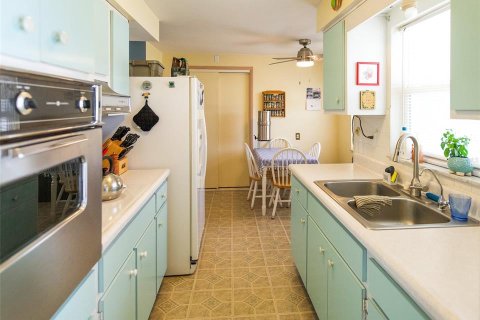 House in Clearwater, Florida 2 bedrooms, 96.15 sq.m. № 2347851 - photo 7