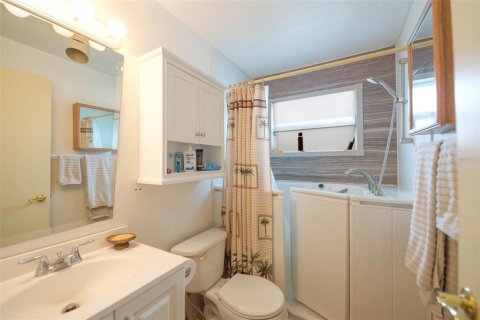 House in Clearwater, Florida 2 bedrooms, 96.15 sq.m. № 2347851 - photo 14