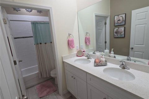 Casa en venta en Eustis, Florida, 4 dormitorios, 204.11 m2 № 2102476 - foto 27