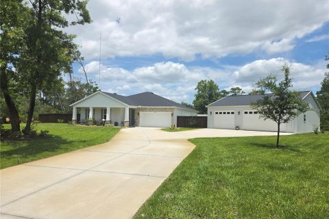 Casa en venta en Eustis, Florida, 4 dormitorios, 204.11 m2 № 2102476 - foto 2