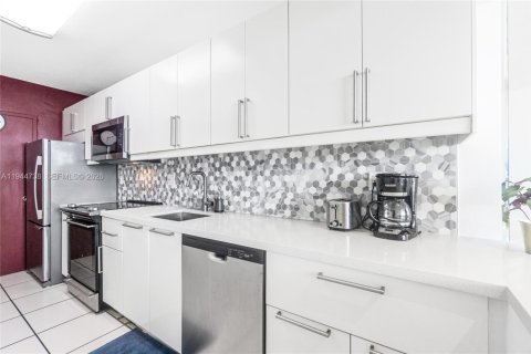 Copropriété à vendre à Miami Beach, Floride: 1 chambre, 49.24 m2 № 2001365 - photo 9